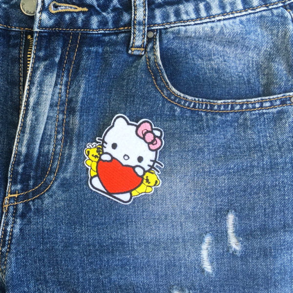 Hello Kitty hjärta jeans - tygmärke