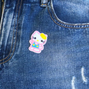 Hello Kitty rosa kant jeans - tygmärke