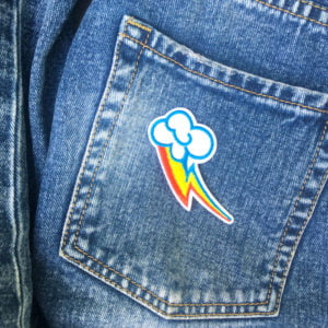 Moln regnbåge höger jeans - tygmärke