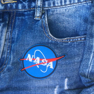 NASA symbol jeans - tygmärke