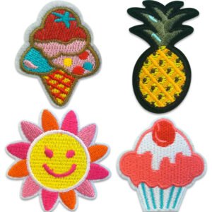 Tygmärken föreställande en glass, en ananas, en färgglad sol och en muffins