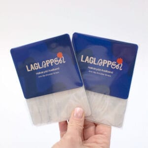 Axelrem på väska håller sig på plats med halkskydd