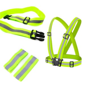 paket med reflexbälte och reflexsele och reflexarmband gula