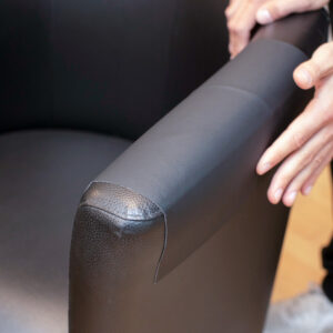 självhäftande läderlapp laga armstöd