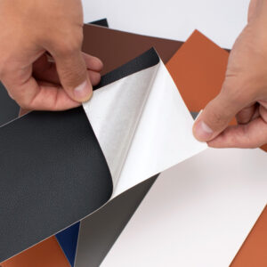 självhäftande läderlappar i olika färger