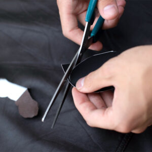 självhäftande läderlapp klippa