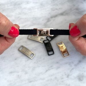 AF1 spänne på svart skosnöre