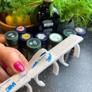 Självhäftande kryddställ