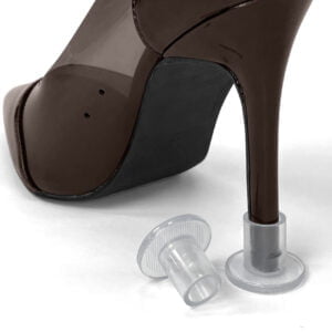 Klacksparare av transparent PVC som gör att klacken inte sjunker ner i gräset