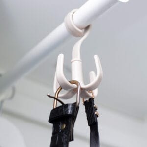 roterande krok till klädhängare