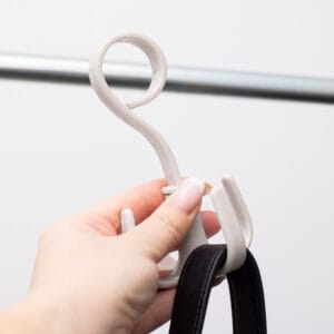 roterande krok till klädhängare